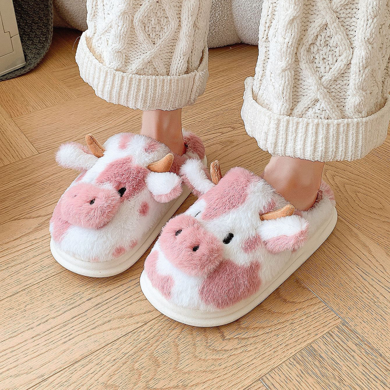 Cute Cow Plush Slippers – Warm, Fuzzy, Non-Slip Indoor Shoes for Winter Comfort