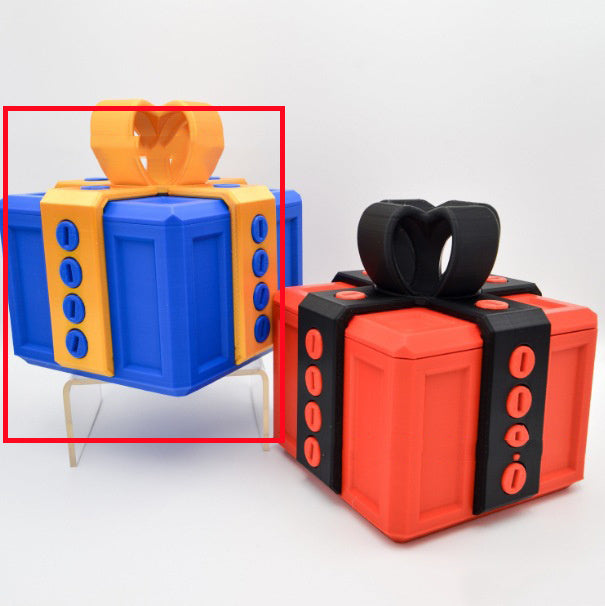 Hilarious Annoying Gift Box – 3D Screws Gag Box for Pranks, Novelty Gifts & Party Surprises